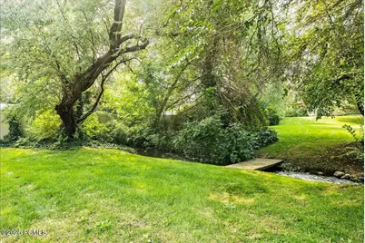 4757 S Meadowview Road, Murray, UT 84107 - Photo 11