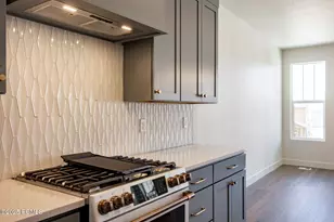 6028 N Fairview Dr, Heber City, UT 84032 - Photo 5