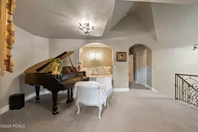 2238 E Cottonwood Cove Lane, Cottonwood Heights, UT 84121 - Photo 65