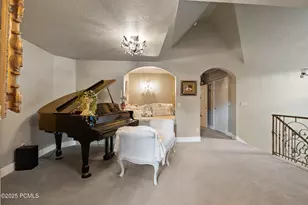 2238 E Cottonwood Cove Ln, Cottonwood Heights, UT 84121 - Photo 65