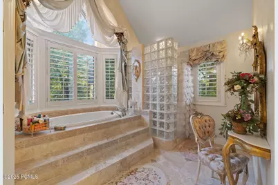 2238 E Cottonwood Cove Lane, Cottonwood Heights, UT 84121 - Photo 27