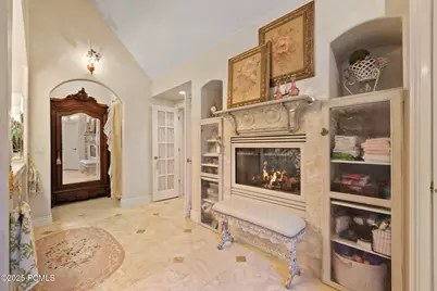 2238 E Cottonwood Cove Lane, Cottonwood Heights, UT 84121 - Photo 25