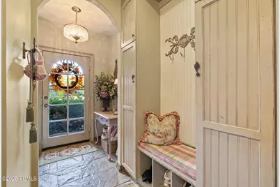 2238 E Cottonwood Cove Lane, Cottonwood Heights, UT 84121 - Photo 41