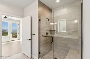 889 E Grizzly Draw Ct, Hideout, UT 84036 - Photo 19