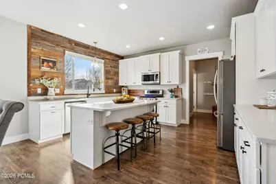 215 E 300, Midway, UT 84049 - Photo 3