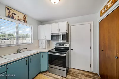 451 S 200 East, Heber City, UT 84032 - Photo 9