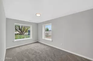 9390 N Canyon Wash Dr, Eagle Mountain, UT 84005 - Photo 25