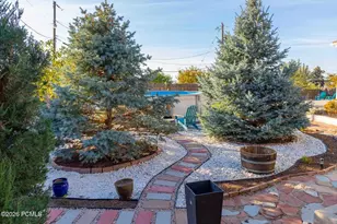 7462 S 2300, Cottonwood Heights, UT 84121 - Photo 45