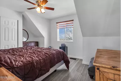 7462 S 2300, Cottonwood Heights, UT 84121 - Photo 17