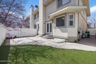 7819 S Spruce Tree Lane, Sandy, UT 84094 - Photo 25