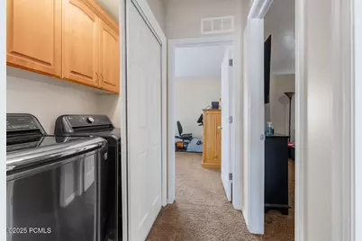 7819 S Spruce Tree Lane, Sandy, UT 84094 - Photo 13