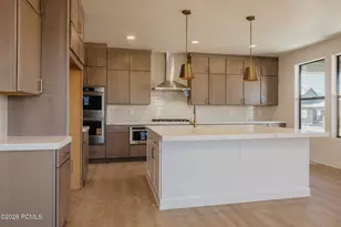 934 S Cloverfield Ct, Heber City, UT 84032 - Photo 3