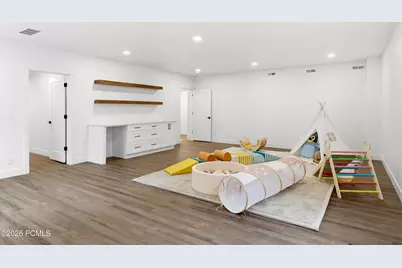 8569 S Round Stone Cove, Sandy, UT 84094 - Photo 23