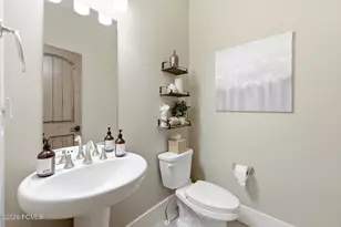 1735 E Viewside Cir, Hideout, UT 84036 - Photo 9