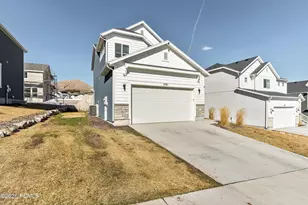 3381 E Stillwater Dr, Eagle Mountain, UT 84005 - Photo 5