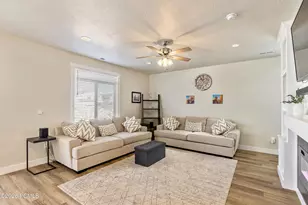 3381 E Stillwater Dr, Eagle Mountain, UT 84005 - Photo 17