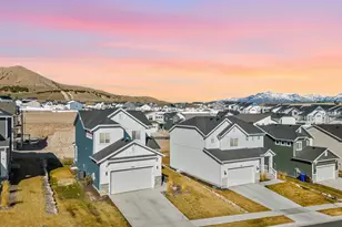 3381 E Stillwater Dr, Eagle Mountain, UT 84005 - Photo 15
