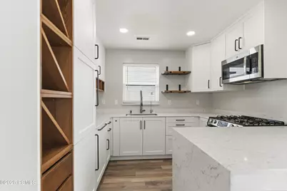 2303 E Hawthorne Street, Saratoga Springs, UT 84043 - Photo 5
