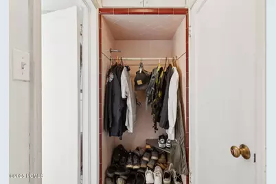 1925 E Hillcrest Avenue, Salt Lake City, UT 84106 - Photo 23