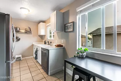 5235 S Glendon Way #Apt Y4, Murray, UT 84123 - Photo 7