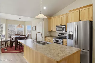 5325 Bridle Circle, Oakley, UT 84055 - Photo 11