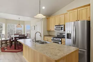 5325 Bridle Cir, Oakley, UT 84055 - Photo 11