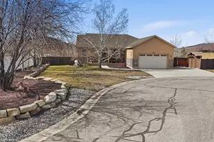 5325 Bridle Cir, Oakley, UT 84055 - Photo 1