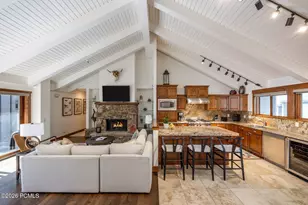 2358 Good Trump Ct, Park City, UT 84060 - Photo 7