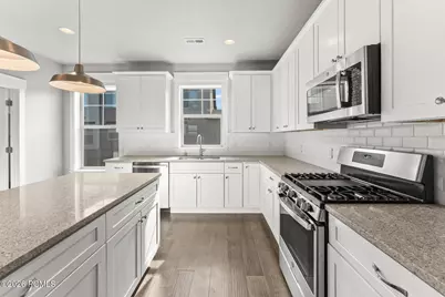 10374 S Sage Canal Way, Sandy, UT 84070 - Photo 5