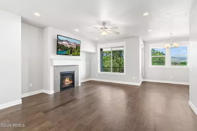 10374 S Sage Canal Way, Sandy, UT 84070 - Photo 11