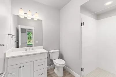 10374 S Sage Canal Way, Sandy, UT 84070 - Photo 31