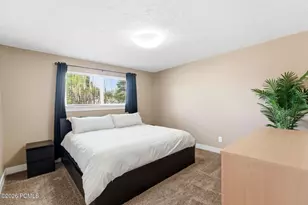 2393 Bueno Vista Dr, West Jordan, UT 84088 - Photo 3