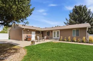 2393 Bueno Vista Dr, West Jordan, UT 84088 - Photo 17