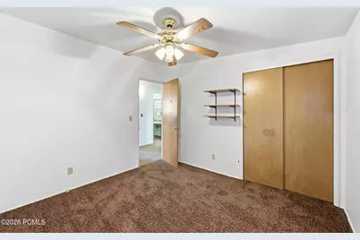 4668 S Green Valley Drive, Salt Lake City, UT 84107 - Photo 9