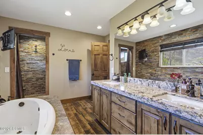 781 W 3000 South, Daniel, UT 84032 - Photo 13