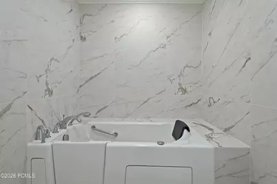 5543 Walker Woods Lane, Holladay, UT 84117 - Photo 35