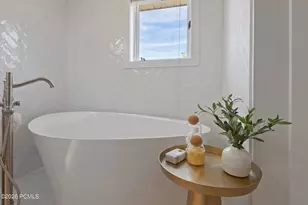 16 Gatehouse Ln, Sandy, UT 84092 - Photo 25