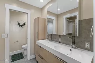 1718 Oak Springs Dr, Salt Lake City, UT 84108 - Photo 17