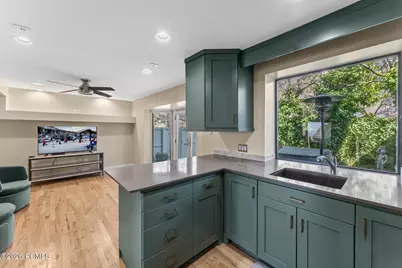 1718 Oak Springs Drive, Salt Lake City, UT 84108 - Photo 9