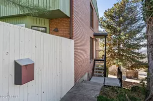 1718 Oak Springs Dr, Salt Lake City, UT 84108 - Photo 33