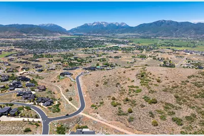 2083 E Upper Lookout Knoll Circle, Heber City, UT 84032 - Photo 17