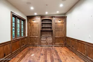 2400 E Walker Ln, Holladay, UT 84117 - Photo 47