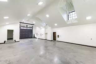 2400 E Walker Ln, Holladay, UT 84117 - Photo 81