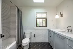 2400 E Walker Ln, Holladay, UT 84117 - Photo 31