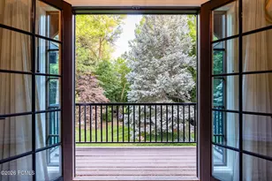 2400 E Walker Ln, Holladay, UT 84117 - Photo 27