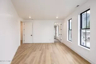2250 E Murray Holladay Rd, Salt Lake City, UT 84117 - Photo 15