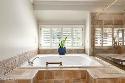 702 S Woodbriar Way, North Salt Lake, UT 84054 - Photo 9