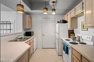 900 W Bitner Rd, Park City, UT 84098 - Photo 17