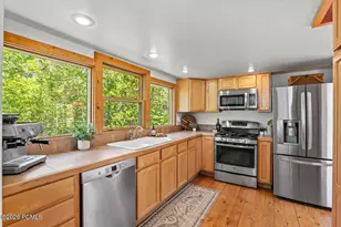 19 S Cederlof Ln, Salt Lake City, UT 84108 - Photo 13