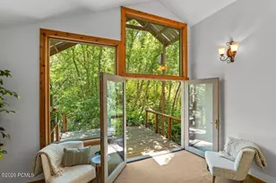 19 S Cederlof Ln, Salt Lake City, UT 84108 - Photo 27